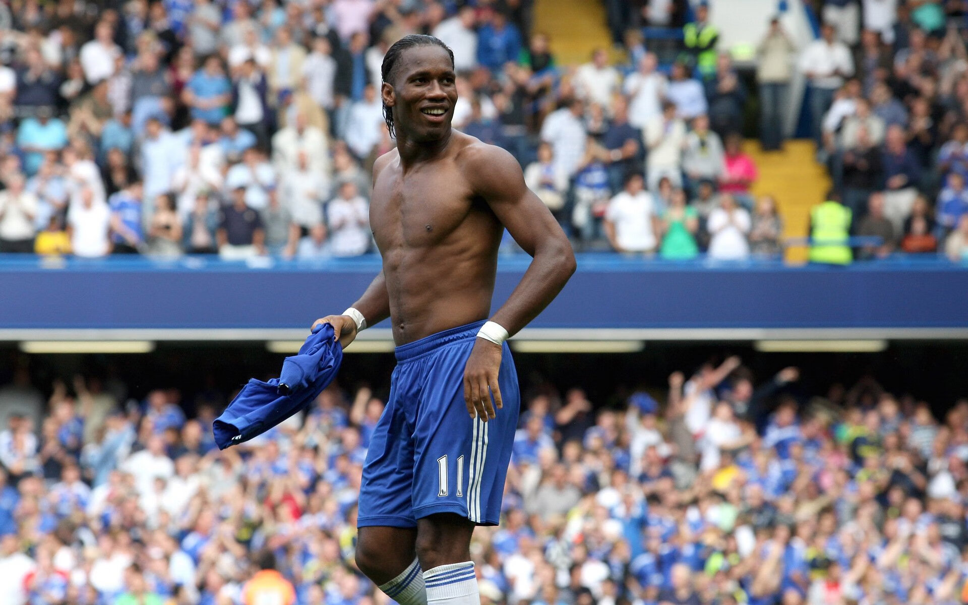 世界田径：肯尼亚长跑名将屡破纪录，赛场火爆！，肯尼亚著名长跑运动员