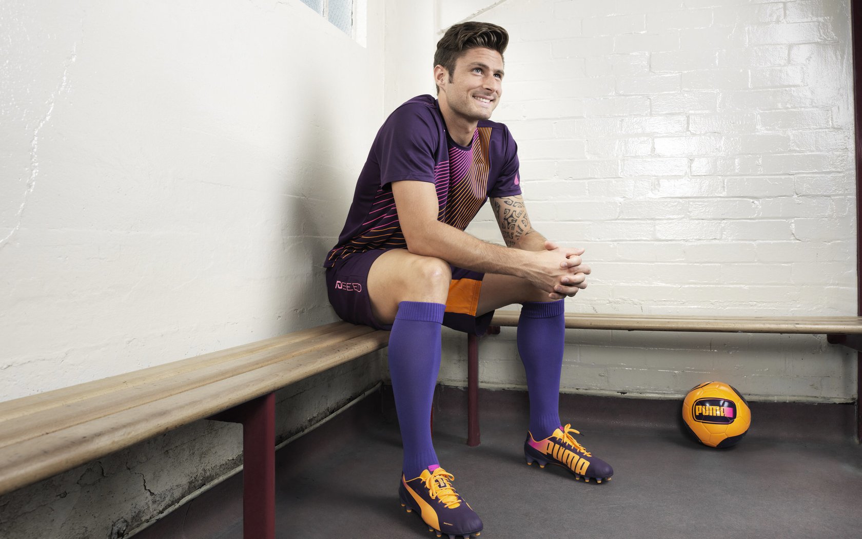 世界田径：肯尼亚长跑名将屡破纪录，赛场火爆！，肯尼亚著名长跑运动员